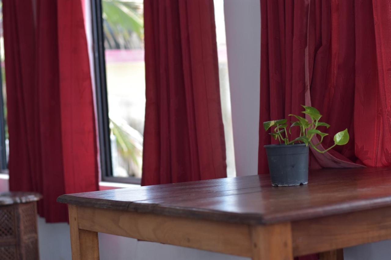 Packbag Beach Hotel Kovalam Esterno foto