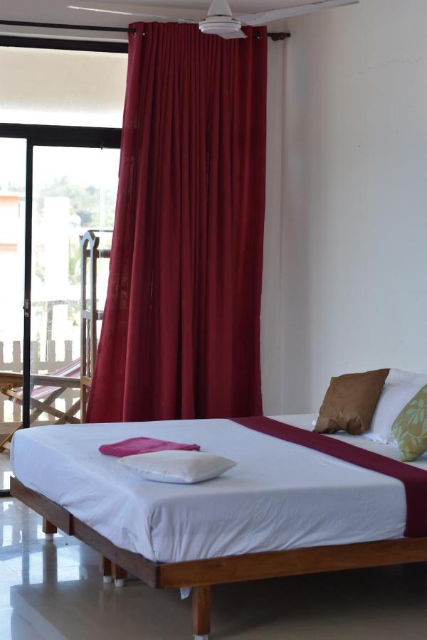 Packbag Beach Hotel Kovalam Esterno foto