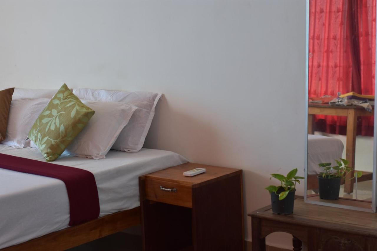 Packbag Beach Hotel Kovalam Esterno foto