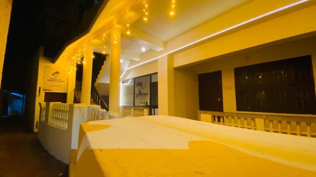 Packbag Beach Hotel Kovalam Esterno foto