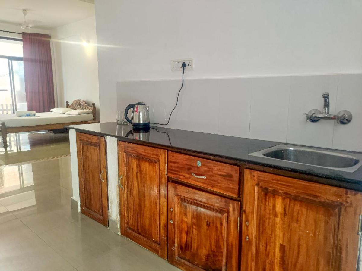 Packbag Beach Hotel Kovalam Esterno foto