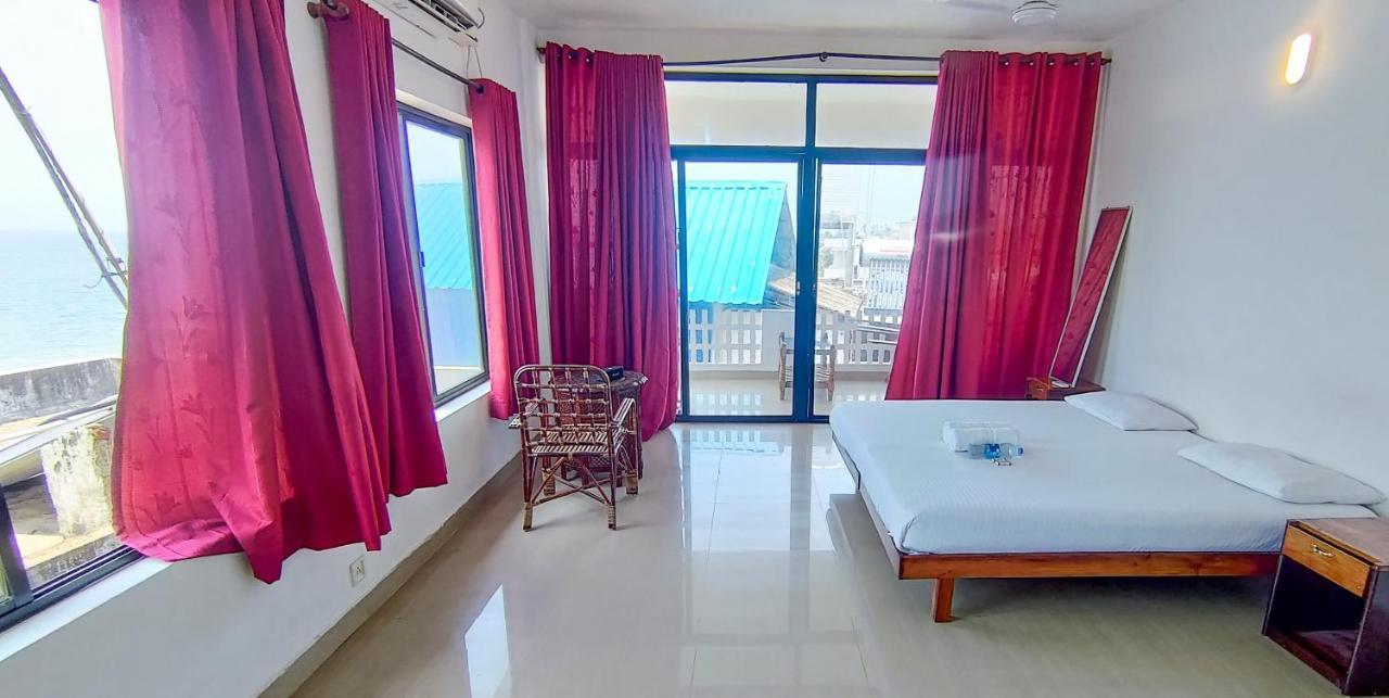 Packbag Beach Hotel Kovalam Esterno foto